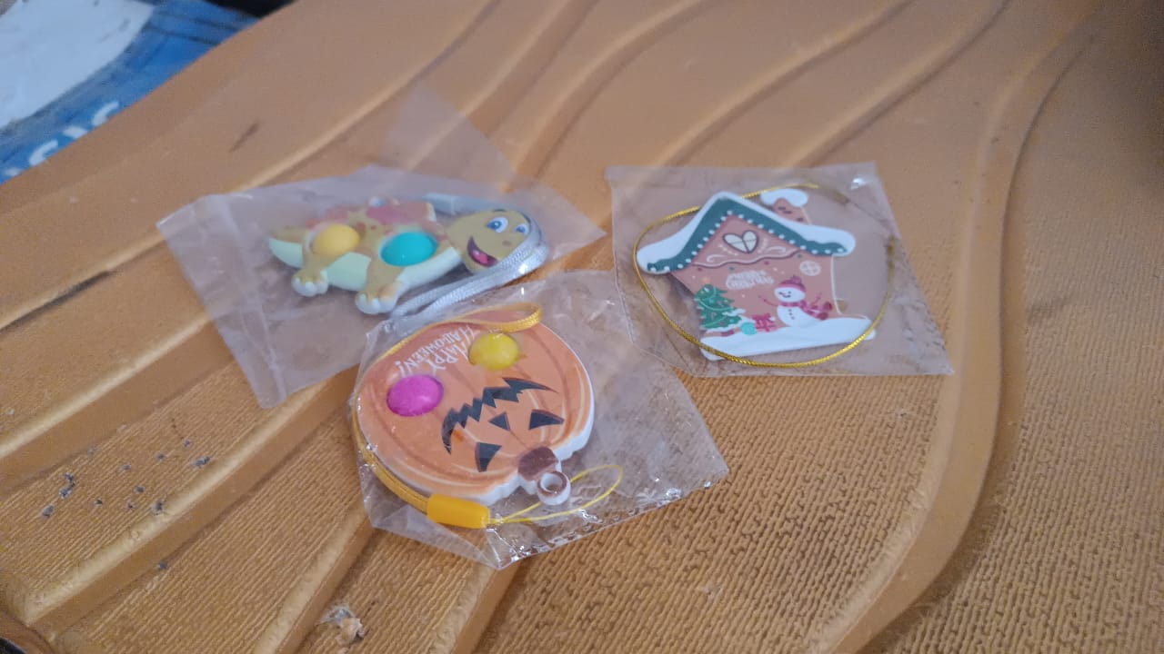 Silicone Push Bubble Fidget Keychain Toy (1 Pc)